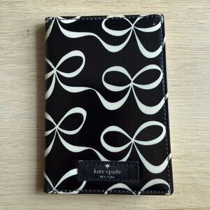 Kate Spade Bow Passport Holder